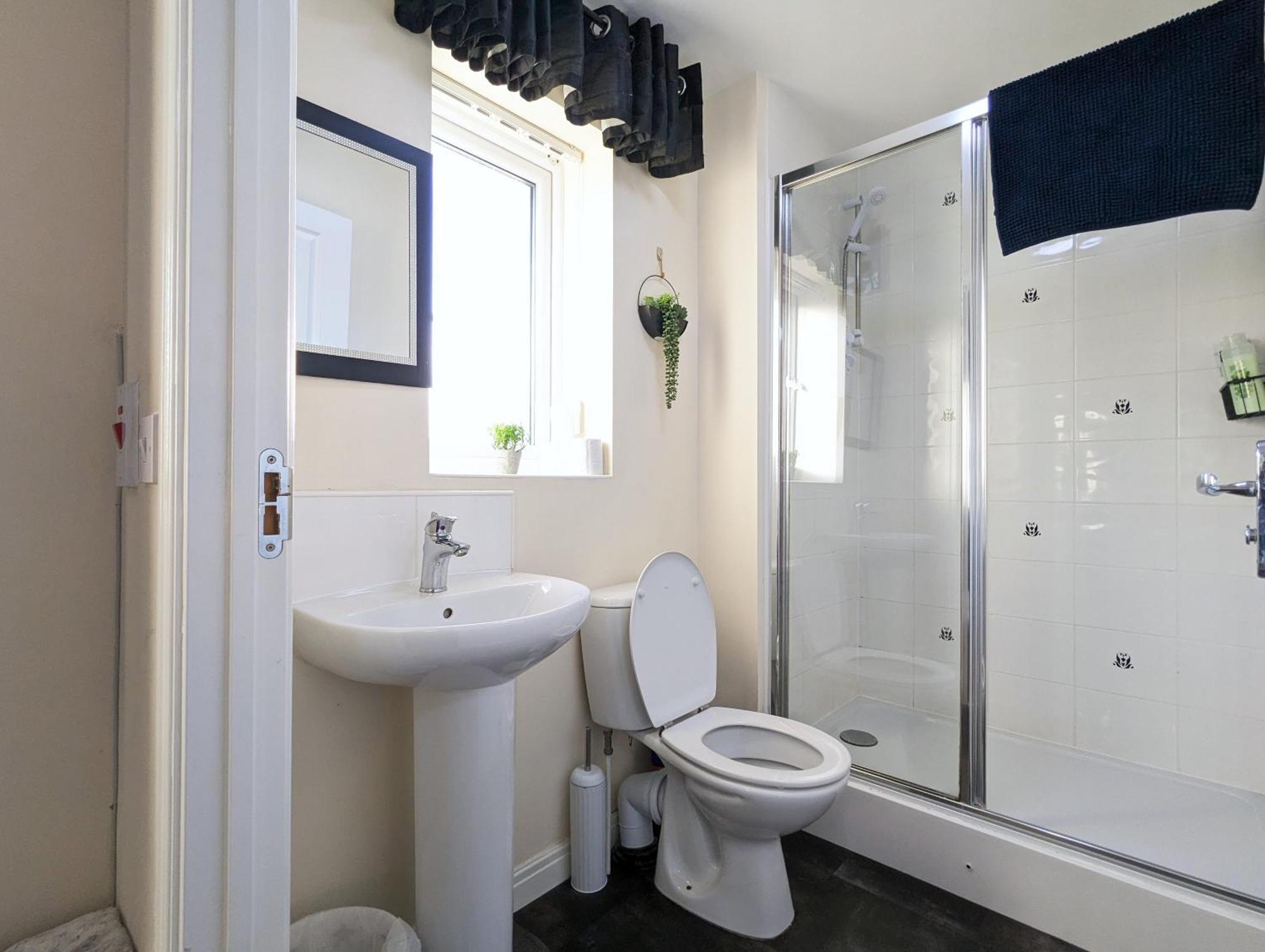 Guest Rooms Near City Centre Anfield Free Parking Liverpool Exterior foto