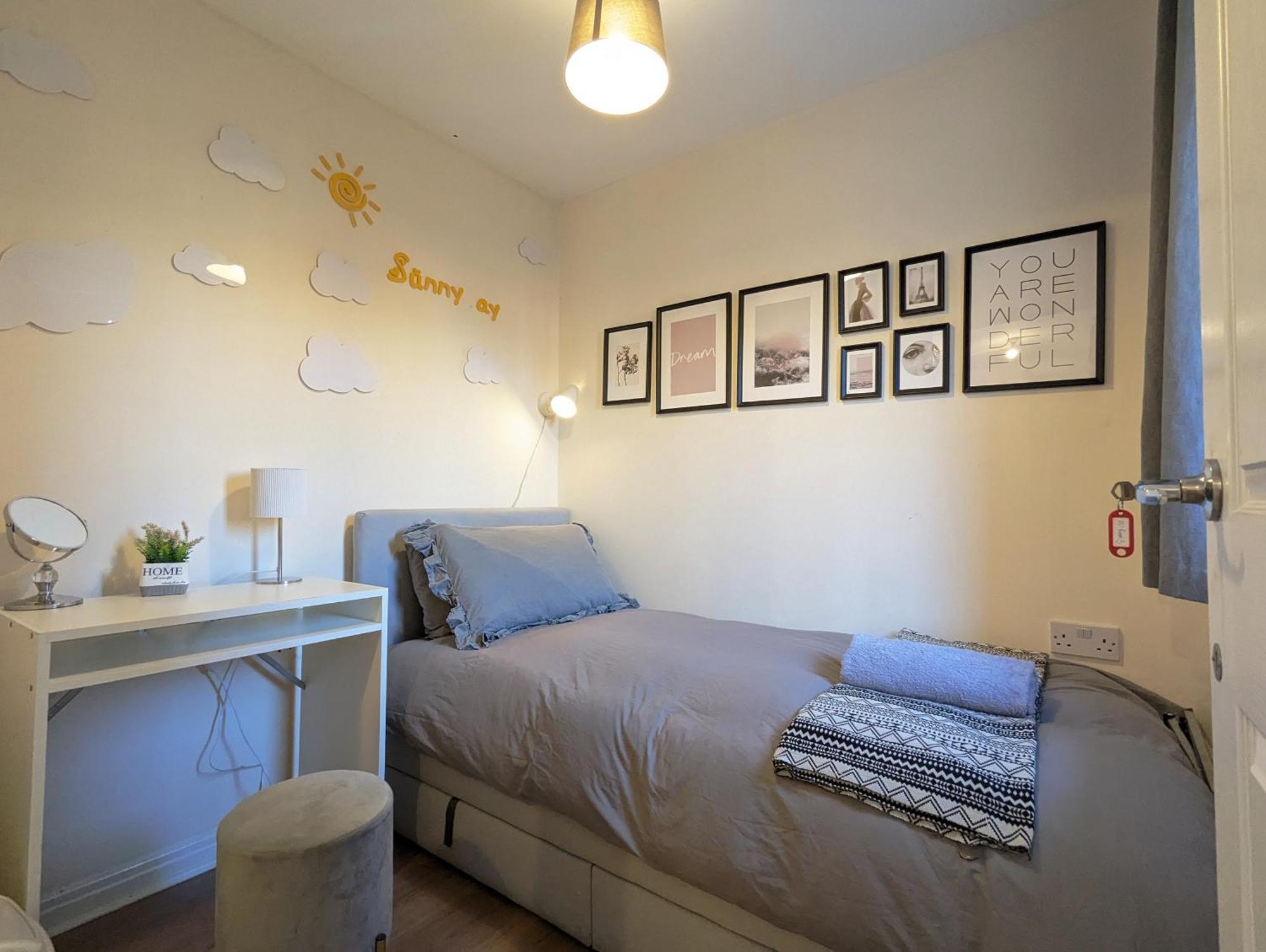 Guest Rooms Near City Centre Anfield Free Parking Liverpool Exterior foto