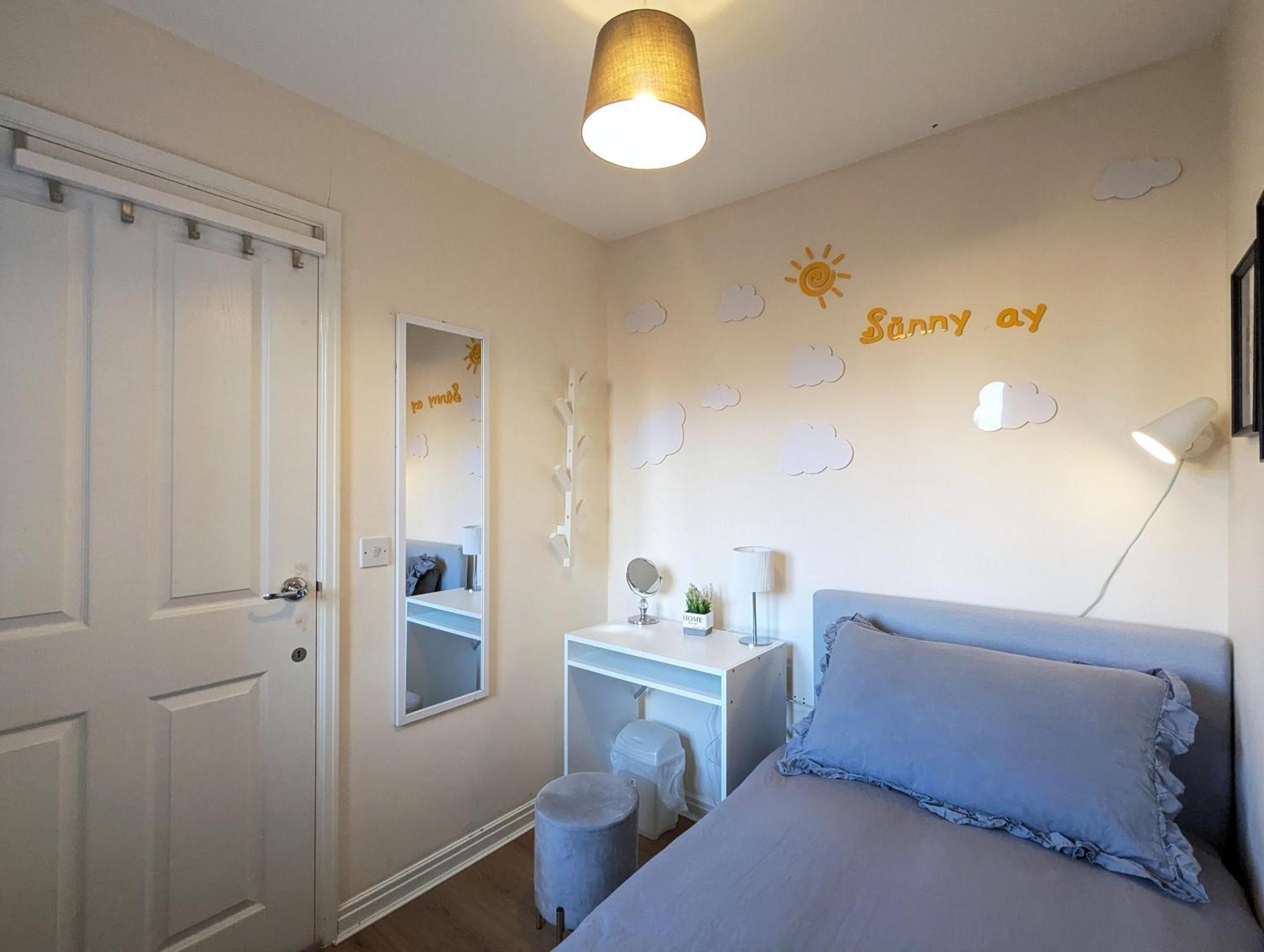 Guest Rooms Near City Centre Anfield Free Parking Liverpool Exterior foto