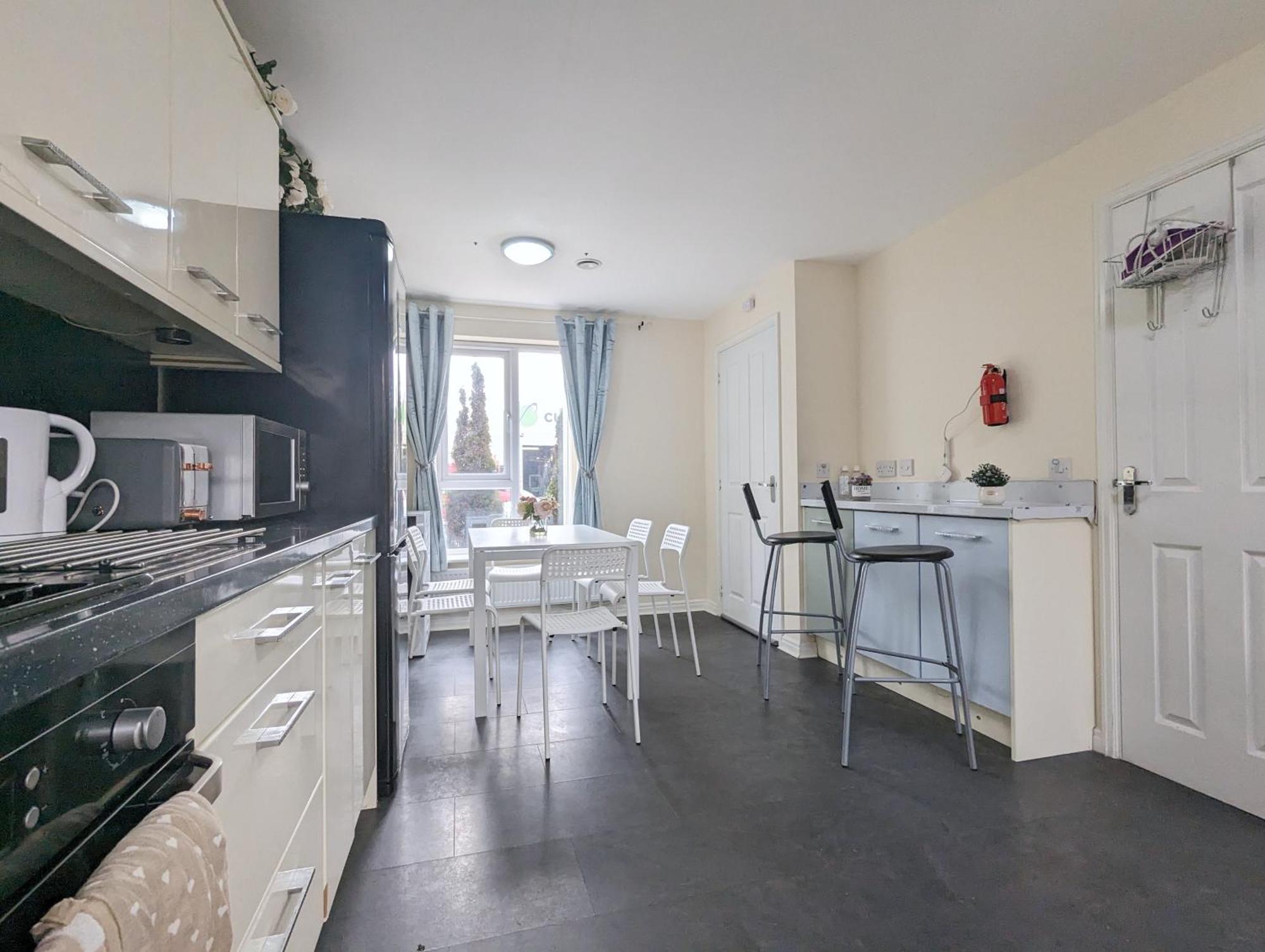 Guest Rooms Near City Centre Anfield Free Parking Liverpool Exterior foto