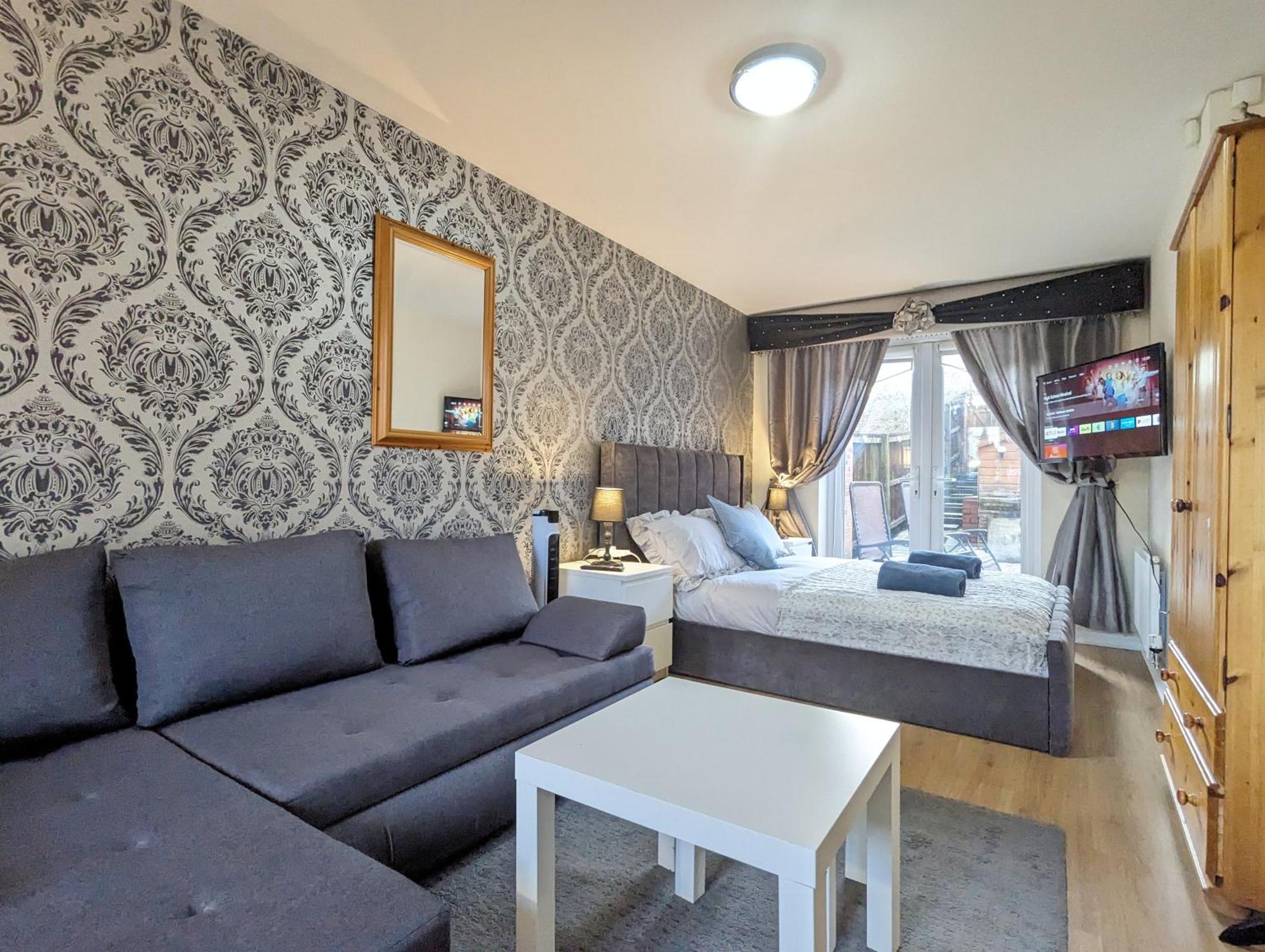 Guest Rooms Near City Centre Anfield Free Parking Liverpool Exterior foto